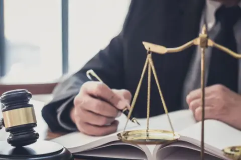 Jak rozliczyć spadek w urzędzie skarbowym i uniknąć błędów?