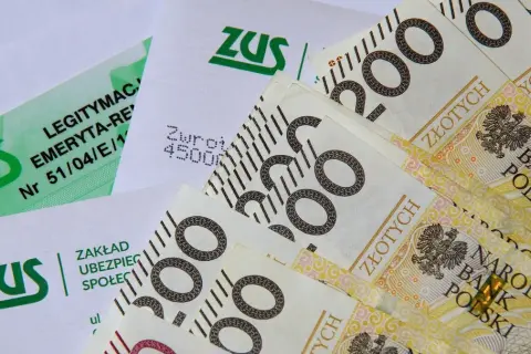 Ile zapłacisz podatku od emerytury 3500 zł? Zaskakujące zasady rozliczeń