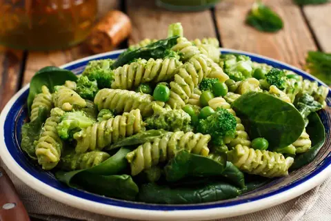 Salade de pâtes : Recettes faciles, astuces et secrets pour la réussir