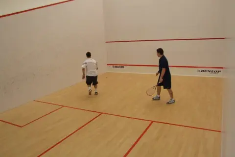 Squash Tychy: Korty, Ceny, Rezerwacja Twój Kompletny Przewodnik