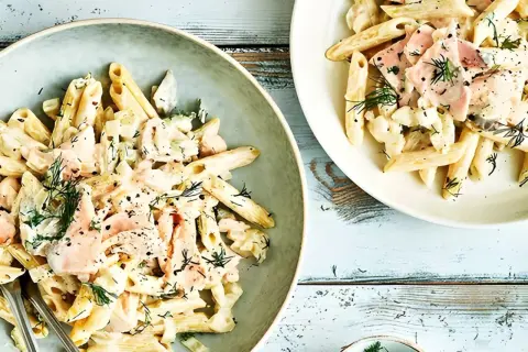 Pasta con Salmón: Receta Perfecta, Variaciones y Trucos de Chef
