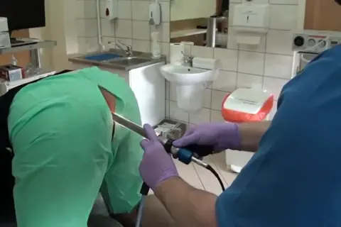 Badanie odbytu u mężczyzn: Na czym polega i czy boli?