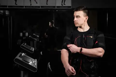 Ile kosztuje trening EMS? Ceny, oferty i porównania w Polsce