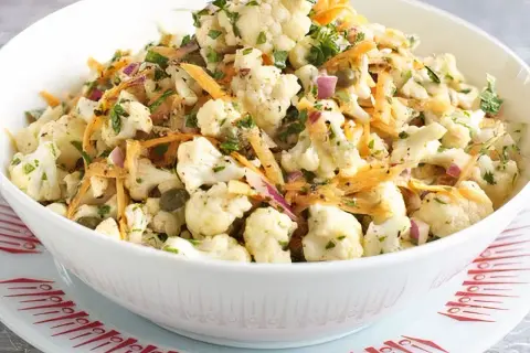 Salade de chou-fleur : recettes faciles, crues, cuites et rôties
