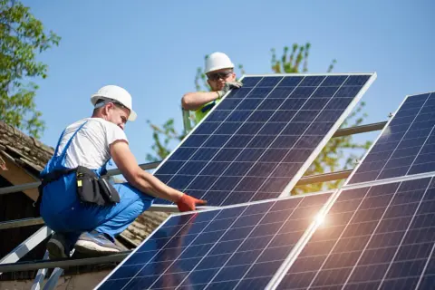 Instalación de placas solares en Murcia. Aprovecha las subvenciones para energía limpia y sostenible.