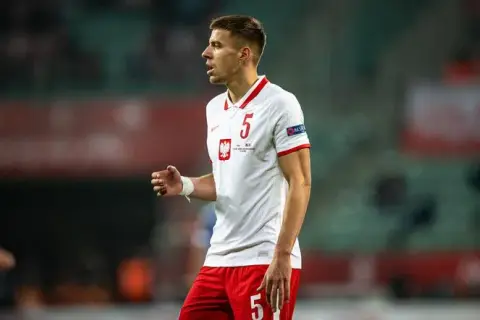 Jan Bednarek wiek - ile lat ma popularny piłkarz? Sprawdź teraz!