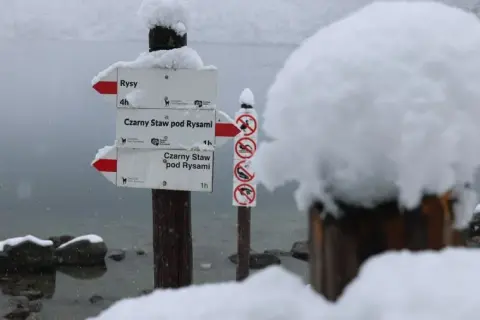 Tatry zimą: które szlaki otwarte? Bezpieczeństwo i komunikaty TPN/TOPR
