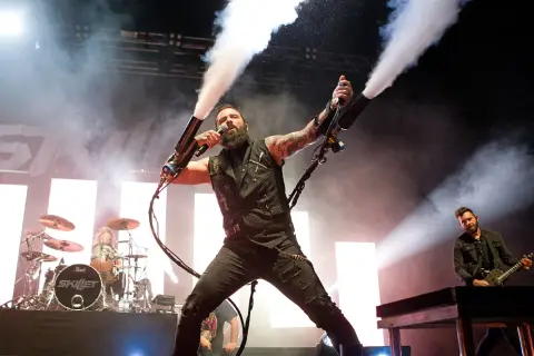 Ile trwa koncert Skillet? Zaskakujące szczegóły o czasie występu