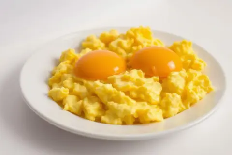Jajko: ile kcal? Gotowane, sadzone, jajecznica poznaj prawdę!