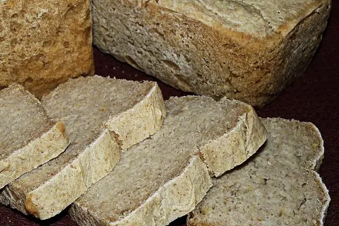 Bezglutenowy chleb ryżowy: upiecz idealny bochenek bez zakalca