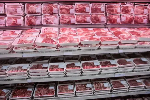 Ile kosztuje kilogram wołowiny w sklepie? Sprawdź ceny i rodzaje!