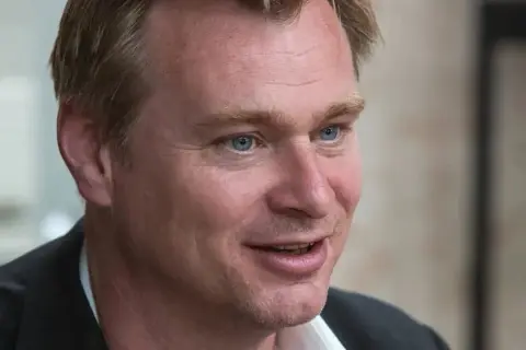 Reżyser Nolan: Jak jego filmy zmieniają oblicze kina?