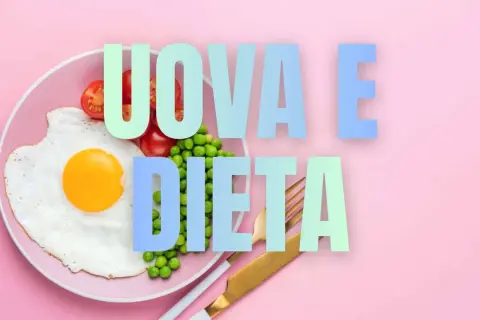 Uova e dieta: un piatto con uovo fritto, pomodorini e piselli. Alcuni pensano che le uova facciano male, ma sono un alimento versatile.