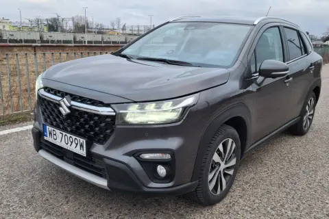 Suzuki SX4 S-Cross: Jaki silnik wybrać? Ekspert radzi!