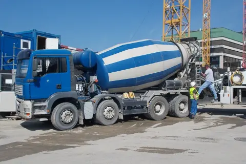 Ile kosztuje gruszka betonu? Pełna kalkulacja i ukryte koszty