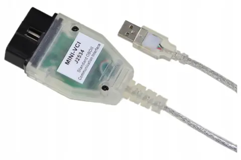 Interfejs diagnostyczny MINI-VCI J2534 do Toyoty, z kablem USB.