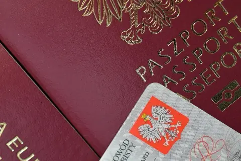 Polski paszport i dowód osobisty. Planujesz podróż do Armenii? Potrzebujesz wizy?