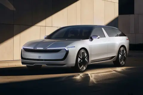 Concept car Skoda Vision 7S, un SUV elettrico con un design audace che anticipa la skoda origine.