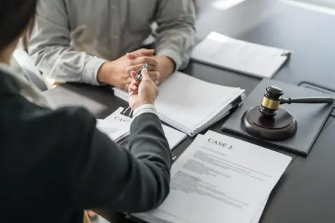 Usługi radców prawnych i znaczenie ubezpieczenia OC w praktyce zawodowej