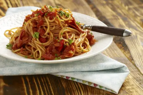 Szybkie spaghetti z chorizo – prosty przepis na pyszny obiad
