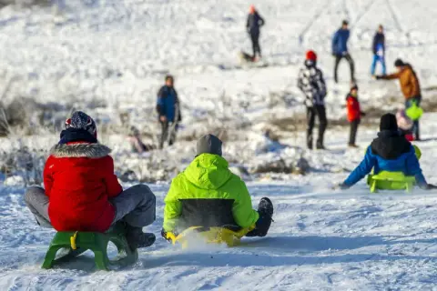 Kiedy zaczynają się ferie na Śląsku? Sprawdź terminy i uniknij niespodzianek!