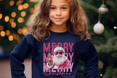 Idealna bluza świąteczna dla dziewczynki? Odkryj trendy i porady!