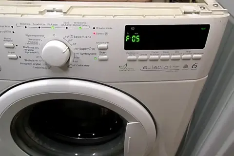 Jak włączyć pralkę Whirlpool i uniknąć najczęstszych błędów
