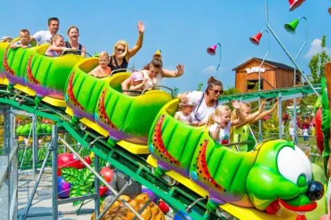 Gdzie z dzieckiem w weekend? Odkryj najlepsze atrakcje w Polsce