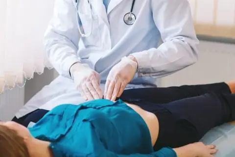 Gastrolog: Kiedy iść, jakie choroby leczy? Pełny przewodnik
