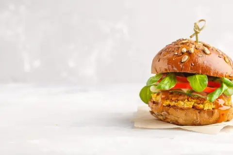 Burger végétarien : la recette secrète pour des galettes inratables
