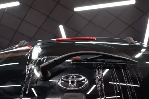 Jak włączyć wycieraczki w Toyota Yaris - proste kroki i porady
