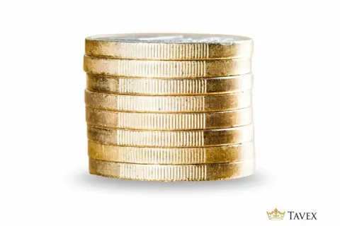 Stos złotych monet, każdy z nich ma swój rewers. Co to za monety?