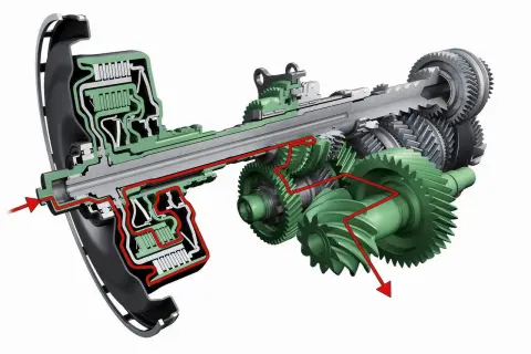 Przekładnia dwusprzęgłowa (PDK) z widocznym przepływem oleju przez mechanizm.