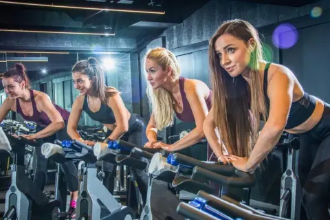 Ile powinien trwać trening cardio? Optymalny czas dla Ciebie