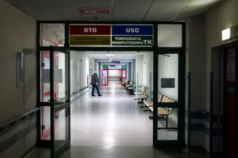 Rehabilitacja NFZ Wrocław: Jak skrócić kolejki i znaleźć szybki termin?