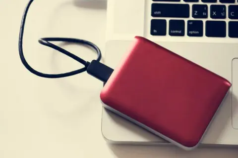 Jaki pendrive do Windows 11? Wybierz najlepszy nośnik bez ryzyka utraty danych