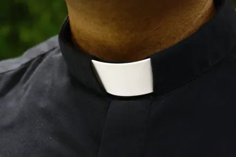 W jakim kościele jest pastor i jakie są jego obowiązki?