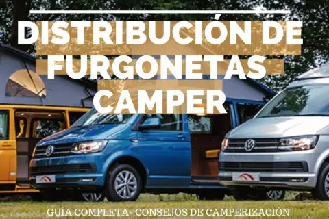 Tres furgonetas camper, una amarilla con techo elevable, una azul y una plateada, listas para la aventura. Guía completa de camperización.