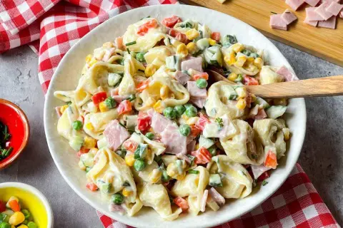 Tortellini-Salat: Einfache Rezepte & Tipps für Partys & mehr