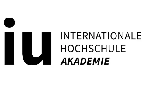 Logo der IU Internationale Hochschule. Die IU ist eine private Hochschule, die zukunftsorientierte Studiengänge anbietet.