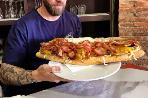 El Pastoret Náquera: 'Esmorzaret' XXL y el bocadillo Caníbal