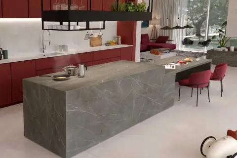 Encimera de cuarzo gris veteado, ideal para cocinas modernas. Elegancia y durabilidad para tu hogar.