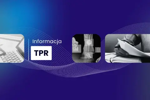 Informacja TPR: ręce piszące na laptopie, ikony analizy danych i notatki w dzienniku.