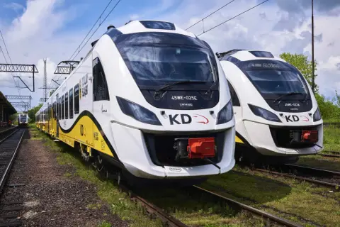 Nowoczesne pociągi KD na torach. Sprawdź pociąg do Wrocławia cena i podróżuj wygodnie!