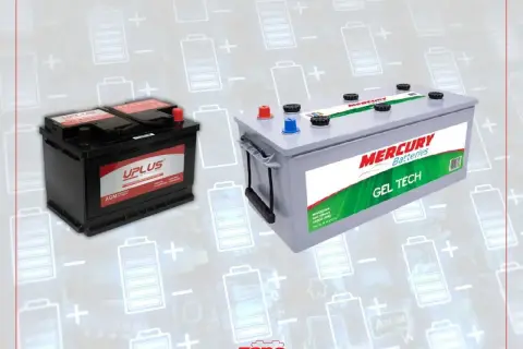 Comparativa de bateria agm vs gel: una negra UPLUS AGM y una gris MERCURY GEL TECH.