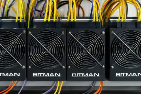 Koparka kryptowalut: Jak działa, co musisz wiedzieć i czy się opłaca?