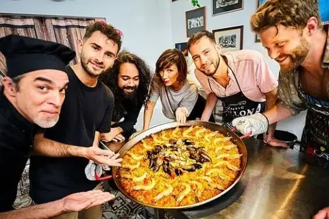 Elige tu Taller de Tapas: Cocina, Disfruta y Sumérgete en España