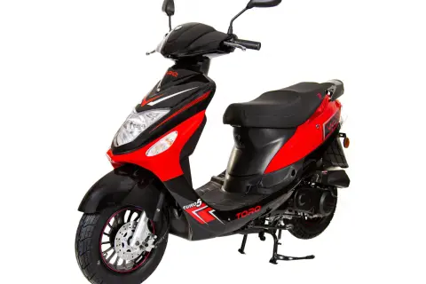 Co to jest motorower? Poznaj cechy i przepisy dotyczące pojazdu