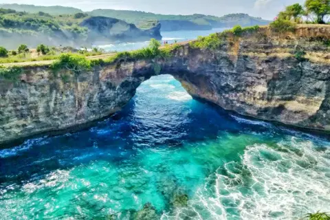 Ile trwa lot na Bali? Sprawdź, co musisz wiedzieć o czasie podróży
