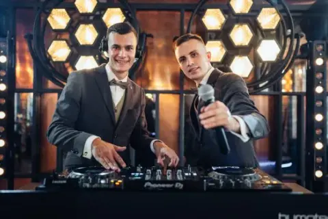 Ile bierze DJ? Sprawdź ceny i uniknij nieprzyjemnych niespodzianek